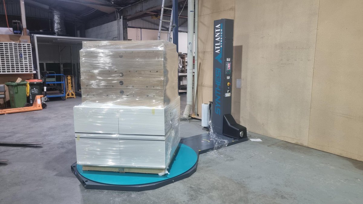 MPSPackaging's tweet image. We imported installed this oversized pallet wrapping machine for wrapping upto 2.7m long cabinetry items . find more at: mpspack.com.au/collections/pa…
