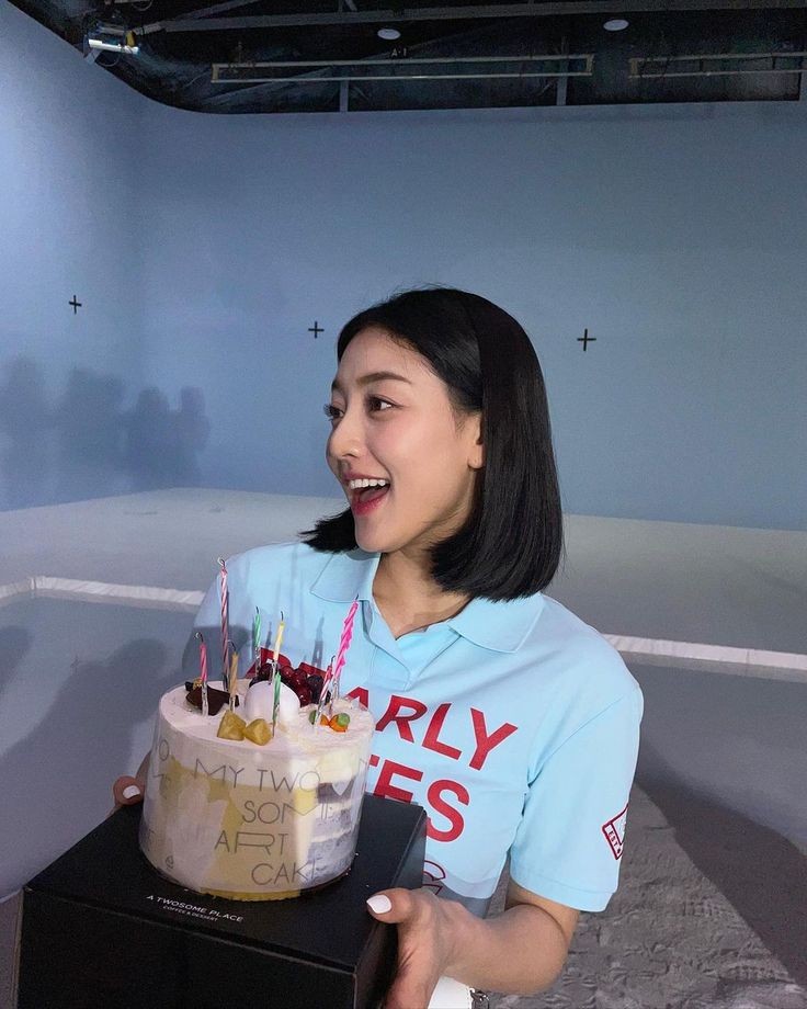 Happy birthday to Me, Jihyo, and Jihyo rpers 🎂🎉🤍
Semoga makin sukses buat jihyo rl, dan semakin baik meranin jihyo buat rp jihyo 🥰🫶🏼