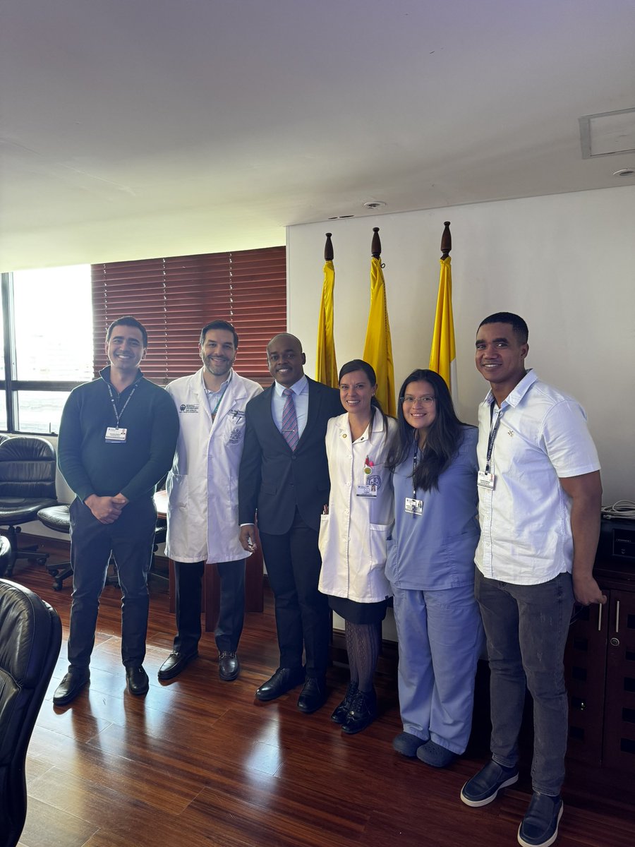 elfasaco's tweet photo. Felicitaciones Dr @freromos ! Hoy culminó esta etapa con la presentación de su trabajo de grado! Los mejores deseos para los nuevos retos! @MedicinaPUJ @liliana62010843 #CirugiaOncologica https://t.co/UK55mHNpDf