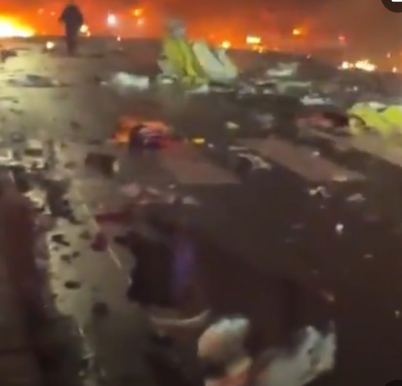 Medical transport plane that crashed into Philadelphia neighborhood was carrying a pediatric transport patient. Multiple homes are on fire. 
Plane was headed to Missouri.  #phillyplanecrash