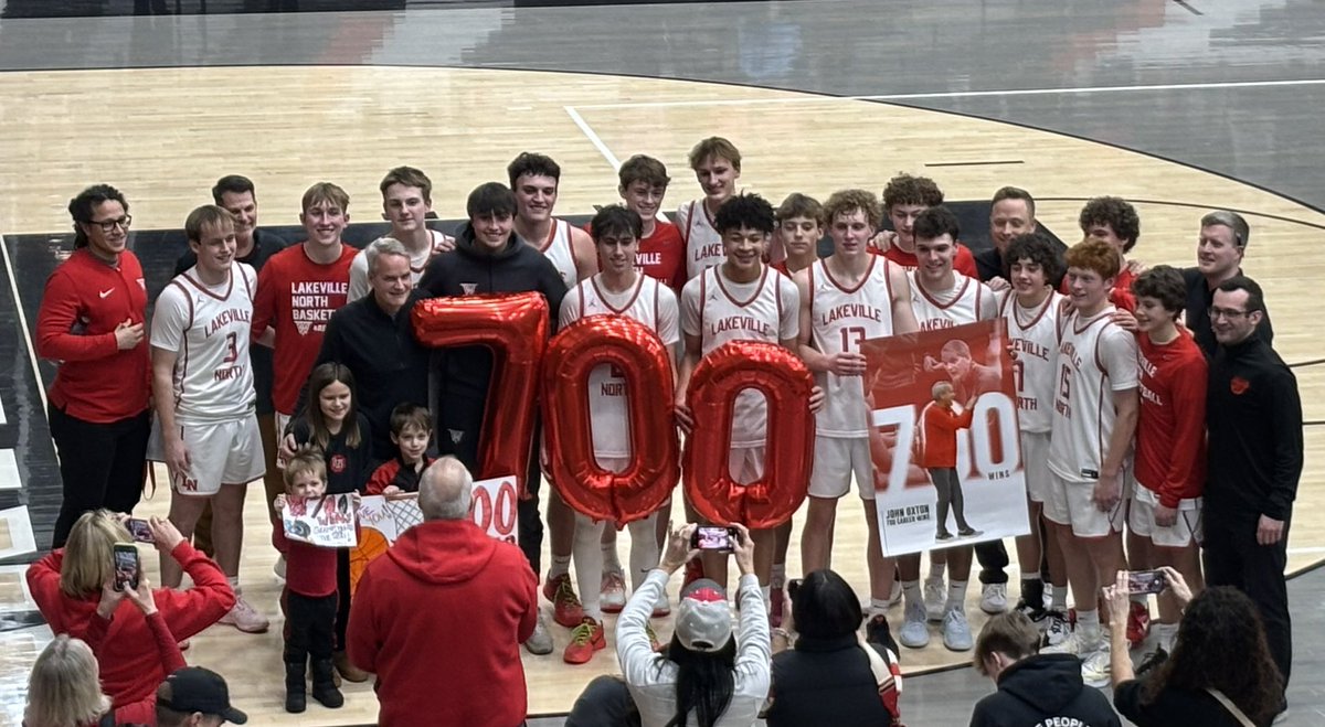 LNHSPantherFB's tweet photo. Congrats Ox!  Incredible! Lakeville Proud. https://t.co/gpqtohvjat