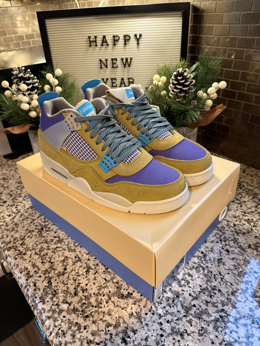 jmorgan0909's tweet photo. #AnotherOne ☝️ grateful to finally add these to the collection 😮‍💨💪 #jordan4union #jordan4 https://t.co/zimBhXWKeY