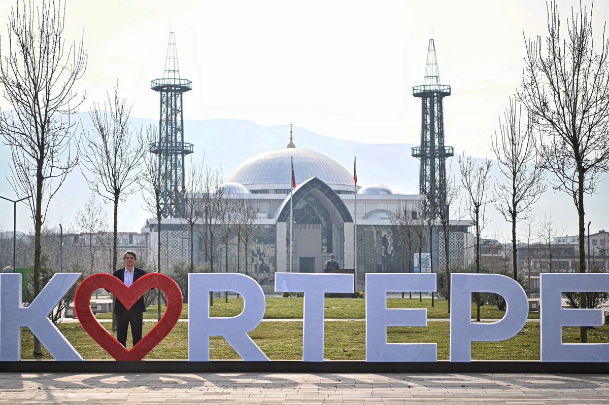 Gününüz aydın; neşeniz, huzurunuz, keyfiniz daim olsun! Tüm hemşehrilerime sevdikleriyle mutlu bir hafta sonu diliyorum!😊

📍📸

~ I ❤️ Kartepe // Kent Meydanı ~