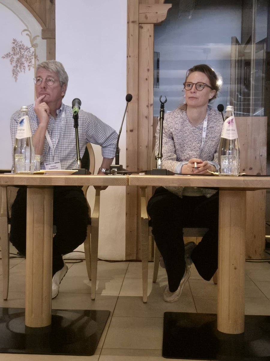 <a href="/ProfDemartines/">Nicolas Demartines</a> and <a href="/carlijnbuis/">Carlijn Buis</a>  are moderating this morning's session