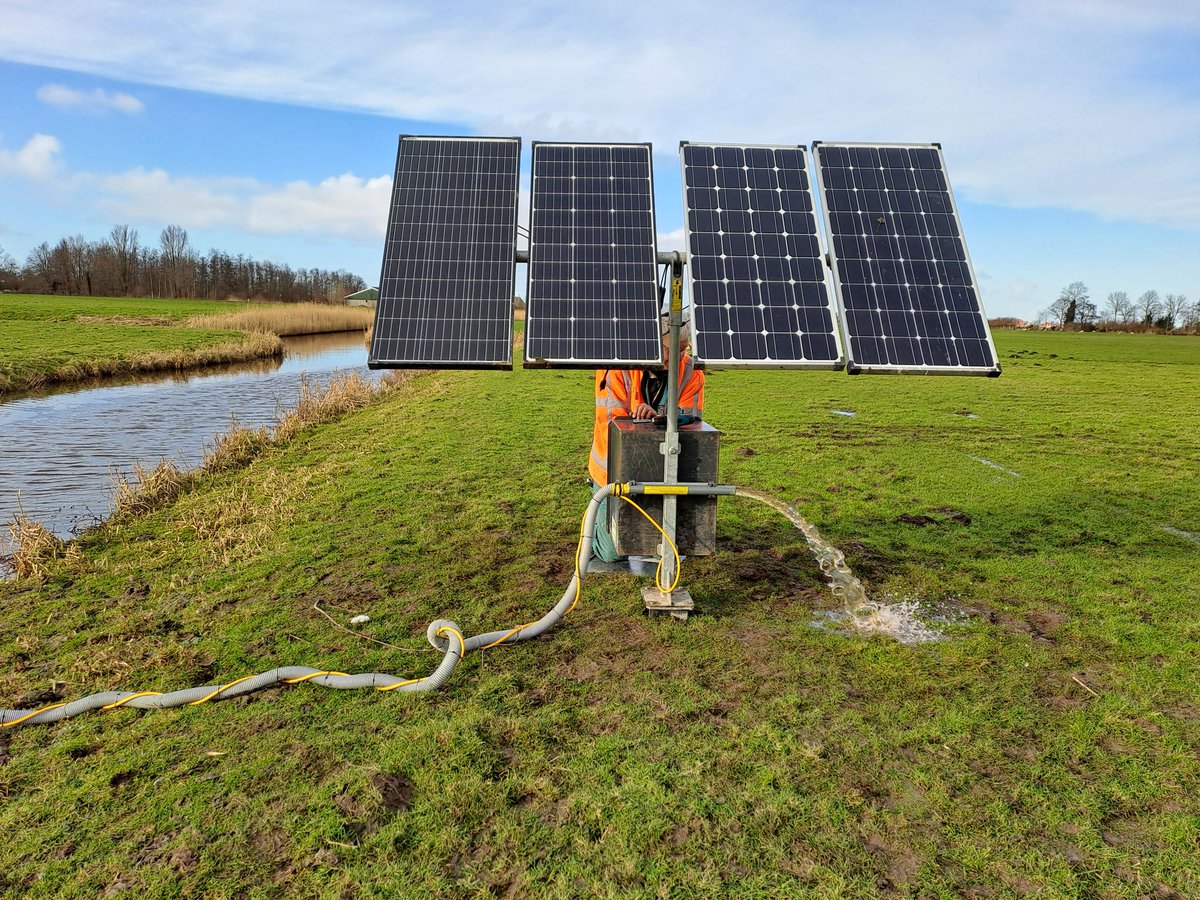 Weidevogels Midden-Delfland (@weidevogels_md) on Twitter photo We zijn begonnen!
Plaatsen van plas/draspompen in <a href="/Midden_Delfland/">Gemeente Midden-Delfland</a> o.l.v. #Vockestaert zetten we de 1e 9 pompen. Laat de weidevogels maar komen!
<a href="/HoeveAckerdijk/">Arie van den Berg</a> <a href="/RoelvBuuren/">Roel van Buuren</a> <a href="/VroegeVogels/">Vroege Vogels</a> <a href="/vogelnieuws/">Vogelbescherming NL</a> @PuuurMD <a href="/vogelsMDelfland/">Vogelwg M-Delfland</a> <a href="/Sovon/">Sovon Vogelonderzoek Nederland</a> We zijn begonnen!
Plaatsen van plas/draspompen in <a href="/Midden_Delfland/">Gemeente Midden-Delfland</a> o.l.v. #Vockestaert zetten we de 1e 9 pompen. Laat de weidevogels maar komen!
<a href="/HoeveAckerdijk/">Arie van den Berg</a> <a href="/RoelvBuuren/">Roel van Buuren</a> <a href="/VroegeVogels/">Vroege Vogels</a> <a href="/vogelnieuws/">Vogelbescherming NL</a> @PuuurMD <a href="/vogelsMDelfland/">Vogelwg M-Delfland</a> <a href="/Sovon/">Sovon Vogelonderzoek Nederland</a>