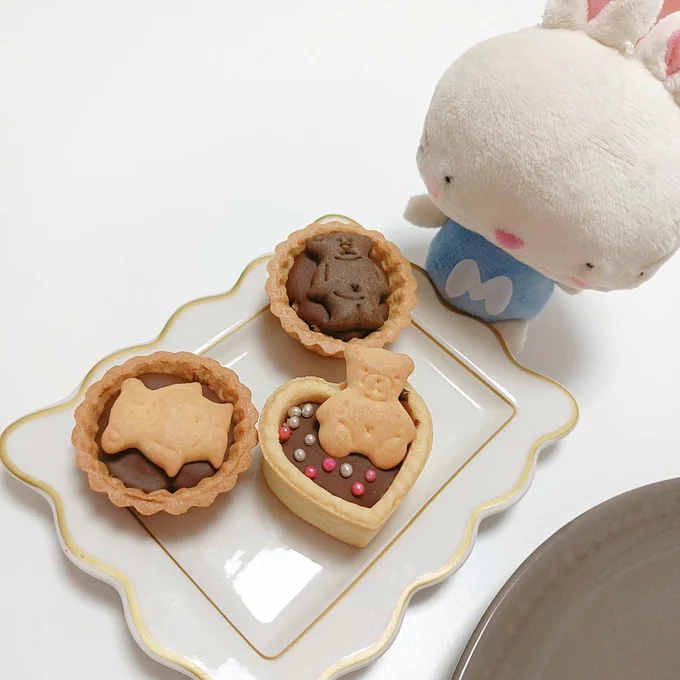 全部インスタで見かけた知識から作られたおやつたち 撮影のあとはスタッフ(※わたしひとり)が美味しくいただきます