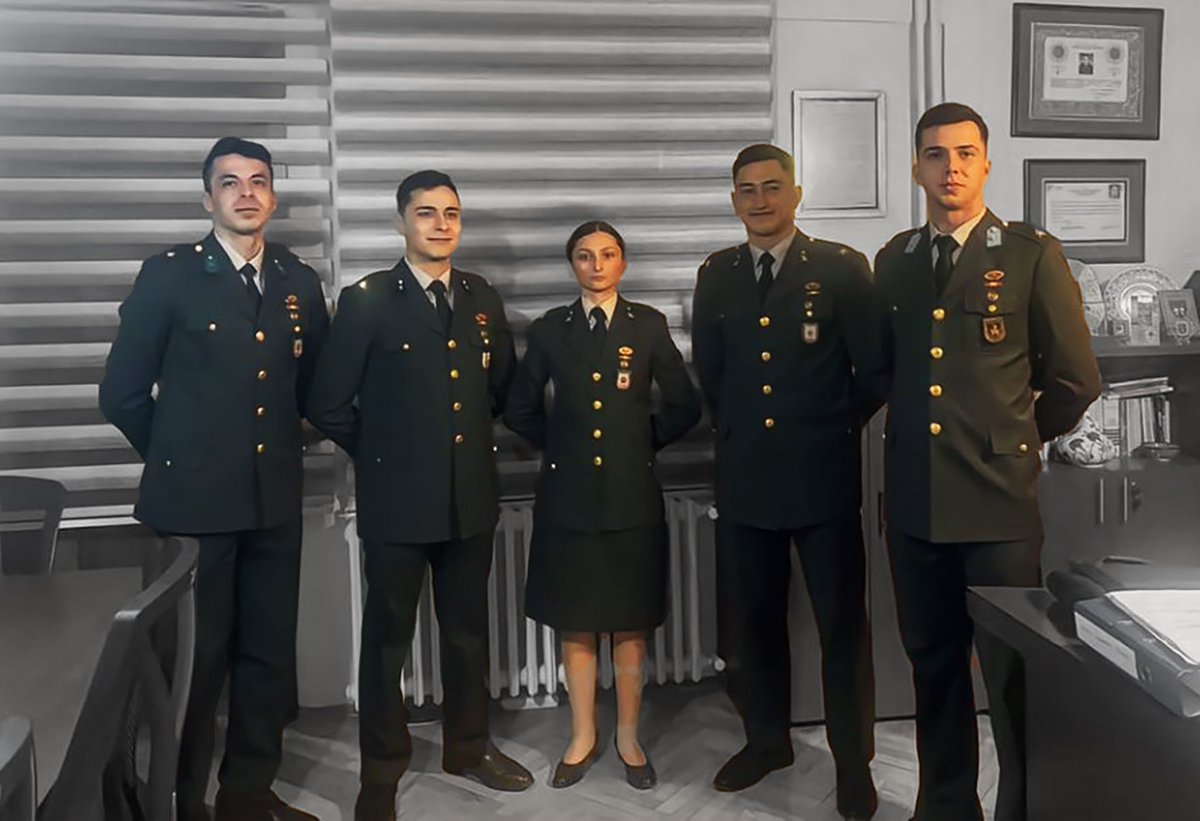 “Selam size! Üstünüzde bütün bakışlar,
Bir gün olur, tarih sizi elbet alkışlar!”

- Hüseyin Nihal ATSIZ