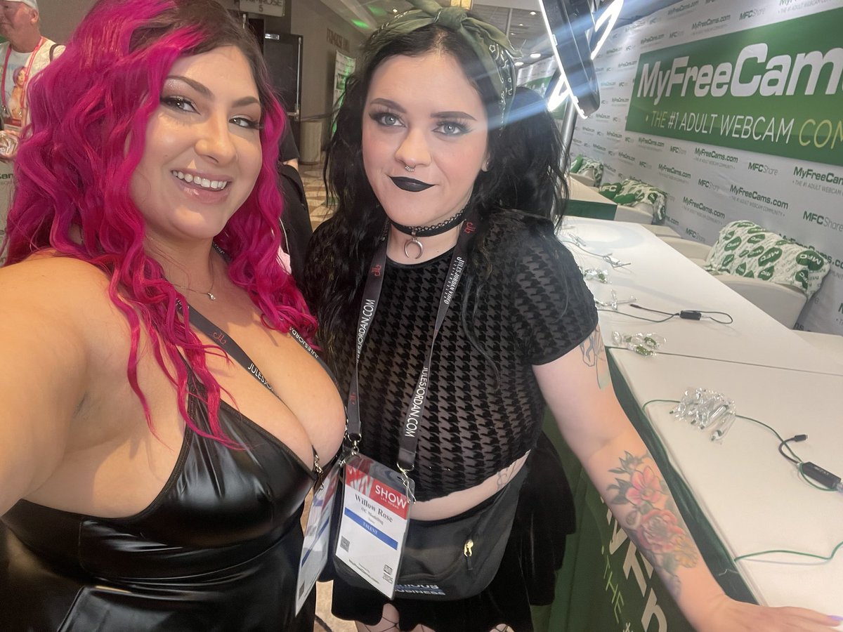 AlexisAbuse (@xalexisabuse) on Twitter photo ๐ <a href="/Willow_x_Rose/">๐ฆ๐ฒ๐ต๐ต๐ธ๐ ๐ก๐ธ๐ผ๐ฎ ๐งโโ๏ธ</a> ๐ <a href="/Willow_x_Rose/">๐ฆ๐ฒ๐ต๐ต๐ธ๐ ๐ก๐ธ๐ผ๐ฎ ๐งโโ๏ธ</a>