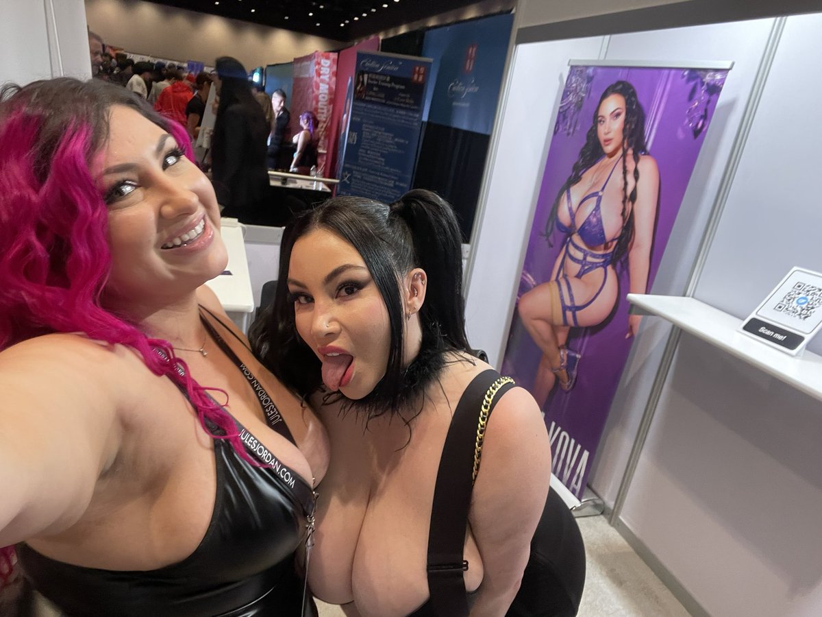 AlexisAbuse (@xalexisabuse) on Twitter photo ๐
๐๐ฆ <a href="/KorinaKova/">KORINA KOVA living with Gigantomastia</a> ๐
๐๐ฆ <a href="/KorinaKova/">KORINA KOVA living with Gigantomastia</a>