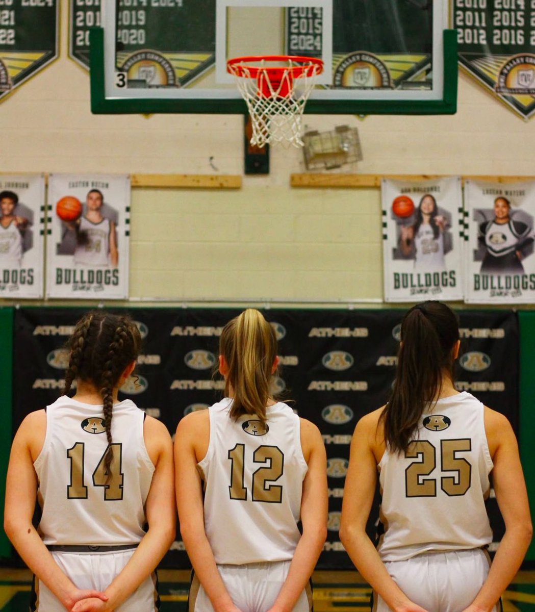 Come out and support us tomorrow @ home vs. Logan!! JV starts at 6 and varsity will follow!! Asa is only 3 points away from 1,000!!!!
 Go DAWGS💪🏼🏀💚