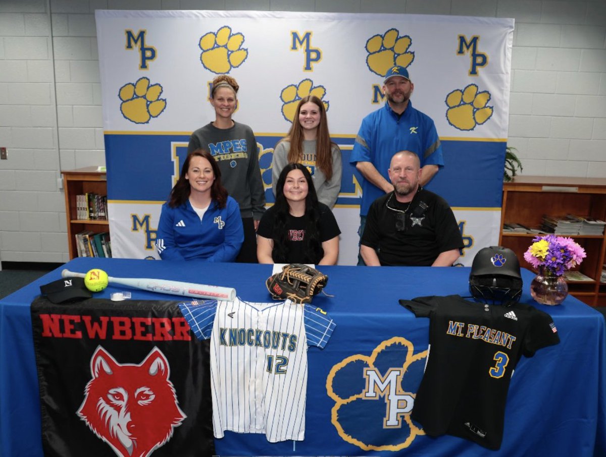 CONGRATS TO TIGER SOFTBALL PLAYERS COURTNEY COLE (VIRGINIA WESLEYAN) AND KYLAH SHIFFLETT (NEWBERRY) ON THEIR SIGNING TODAY!