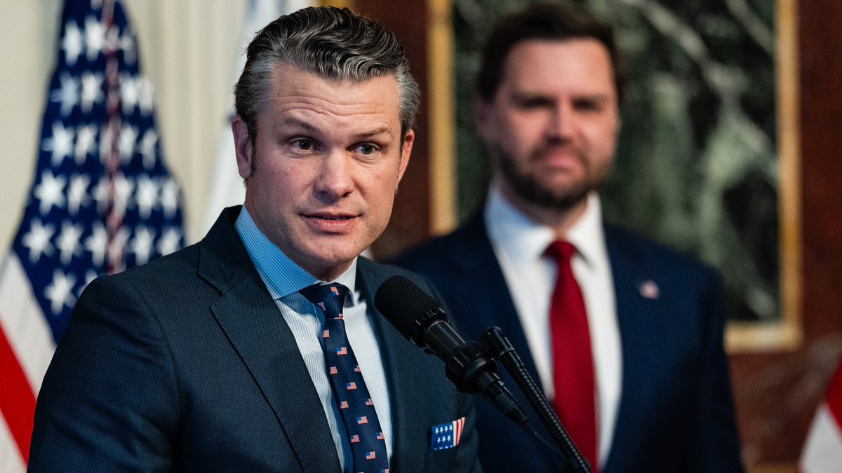 🚨 #BREAKING: Defense Secretary Pete Hegseth has EVICTED the New York Times, NPR, NBC, and Politico from their Pentagon offices, per a DOD order

Good riddance, fake news! 🤣🔥