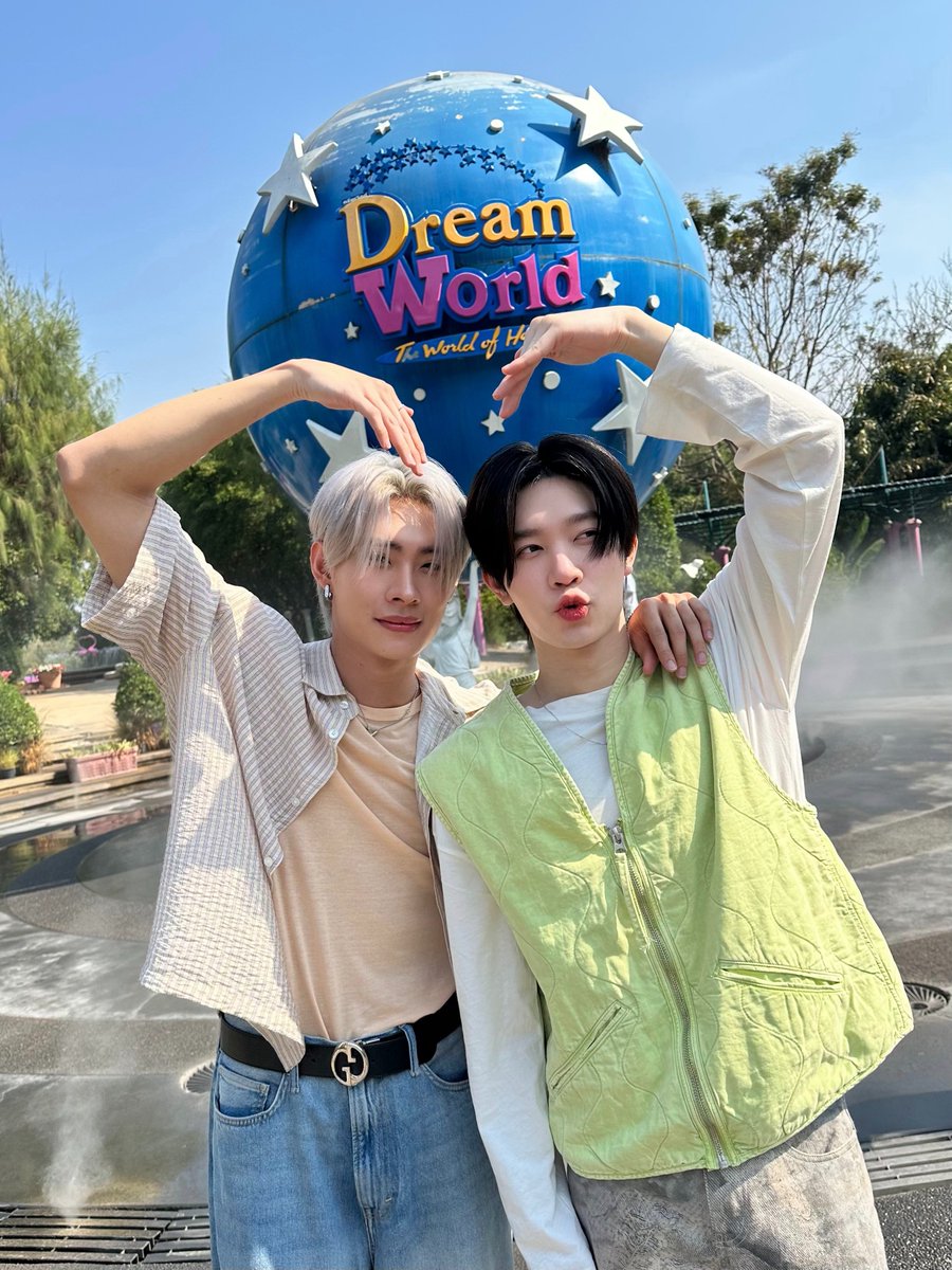 DomundiTV's tweet photo. “ติวเตอร์” @TutorKrp และ “ยิม” @mynameis_yim พร้อมแล้วสำหรับงาน Risebynur One Date Trip with TuTorYim (Special day) ✨️

#RisebynurxTutorYim https://t.co/kTiK2XAPRa