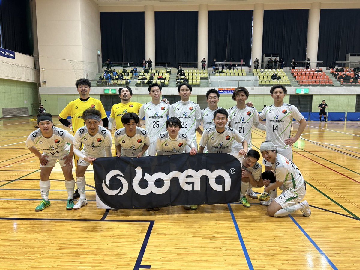 kantofutsal1's tweet photo. #第27回関東フットサルリーグ参入戦
@水海道総合体育館
【M2】11:40kickoff プログレス甲府（山梨県代表） vs ノーボメンテ（茨城県代表）
1st    1-3
2nd  2-2
total  3-5

試合動画
https://t.co/13QDZpC1Te

#関東フットサルリーグ参入戦
#ATHLETA
#SFIDA
#FUTSAL
#フットサル https://t.co/h6K0j4vdea