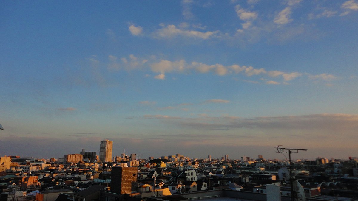 tomokosuga54783's tweet photo. インストールの途中だビル🏢クロージングパーティ🎉
https://t.co/L6NlUHR9dl
店長日記↑更新しました(*^-^*)

#インストールの途中だビル　#中延　#ありがとう https://t.co/HMZIfNEsEK