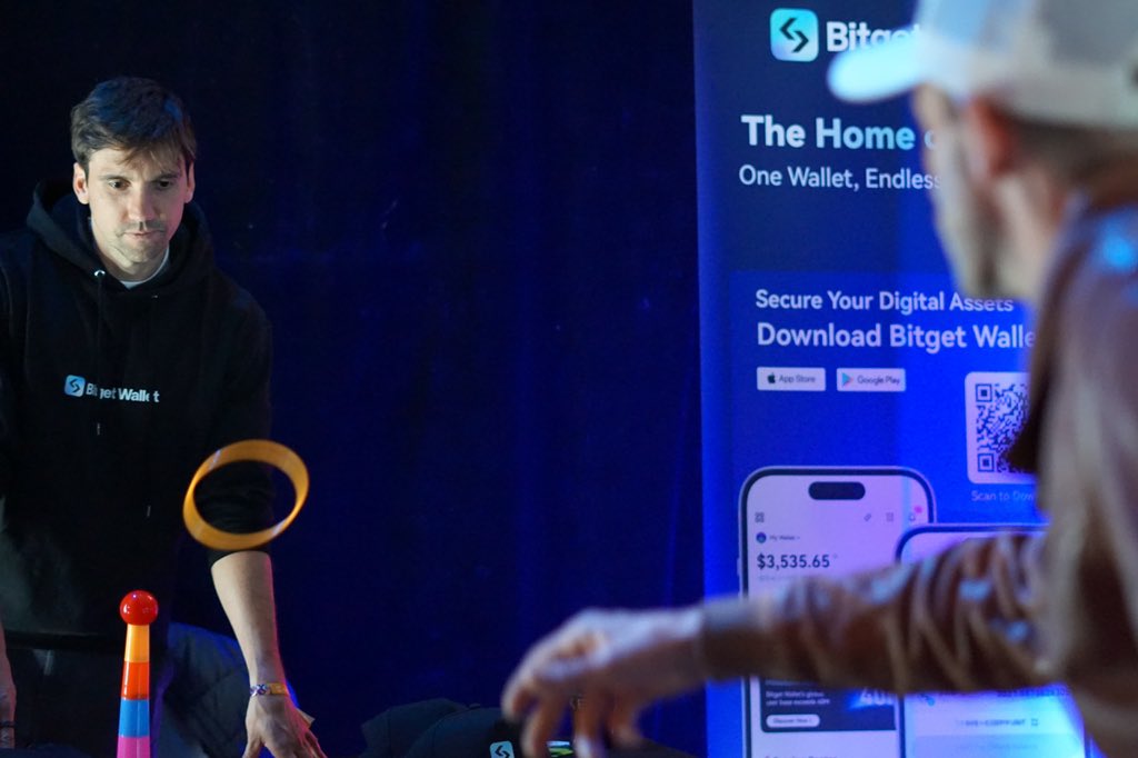 BitgetWallet's tweet image. Bitget Wallet brought the fun to #CryptoXR in Auxerre! 
🎉 Our booth was buzzing with the Ring Stacking game, where challengers stacked their way to t-shirts, caps, and bragging rights! 🏆🔥 Big thanks to everyone who joined the fun—see you next time! @BitgetGlobal…