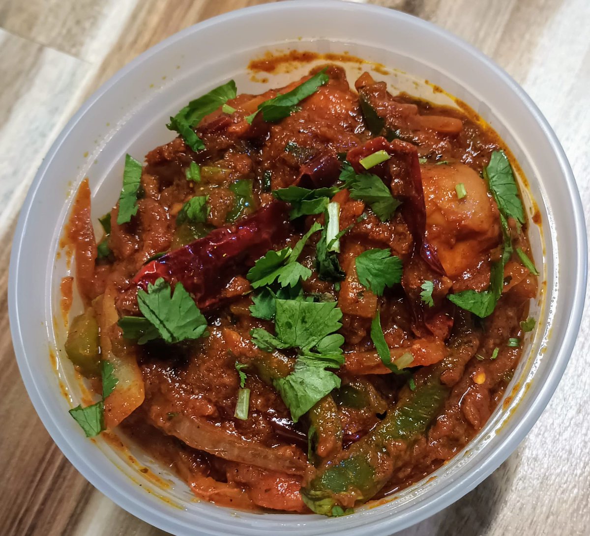 FlavoursIndiaUS's tweet image. Enhance Your Lunch or Dinner with Chicken Kolapuri!

Bring the authentic taste of Kolhapur to your plate. Marinated in a rich blend of spices and cooked to perfection, this dish is a true feast for the senses.

Flavours of India
503-840-9260

#ChickenKolapuri #GreshamOR