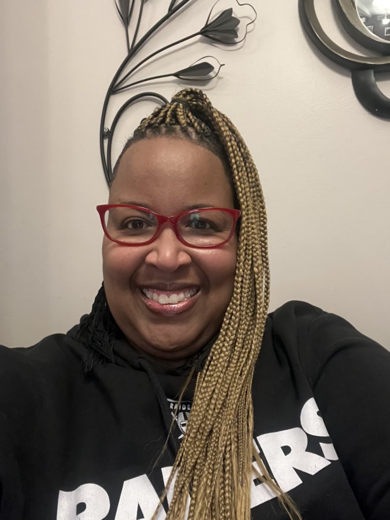 RaiderNationQT's tweet photo. HAPPY BIRTHDAY TO ME!!!! #BeginningChapter50 #January31st #TeamAquarius #AllAboutMe #LivingMyBestLife #ToBlessedToBeStressed https://t.co/WqIzNmaKT3