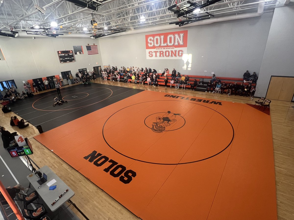 We hosted Regional girls wrestling tonight. Congrats to all the State Qualifiers. Thank you to all the workers and custodians for helping us with this massive event especially TJ Bevans and Blake Williams.
#solonstrong <a href="/IGHSAU/">IGHSAU</a> <a href="/LadySpartanWres/">Lady Spartan Wrestling</a>
