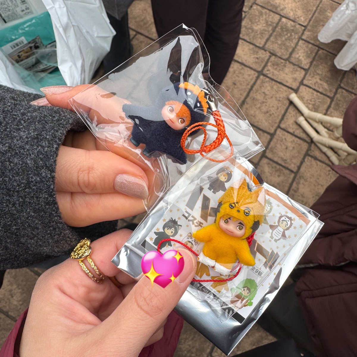 http_binn's tweet photo. 【交換】ハイキュー キューピー 

譲：日向翔陽、宮侑
求：孤爪研磨、及川徹

現在会場におります。手渡しで交換可能な方がいらっしゃいましたらぜひお願いいたします。 https://t.co/gdfTYhDm4d