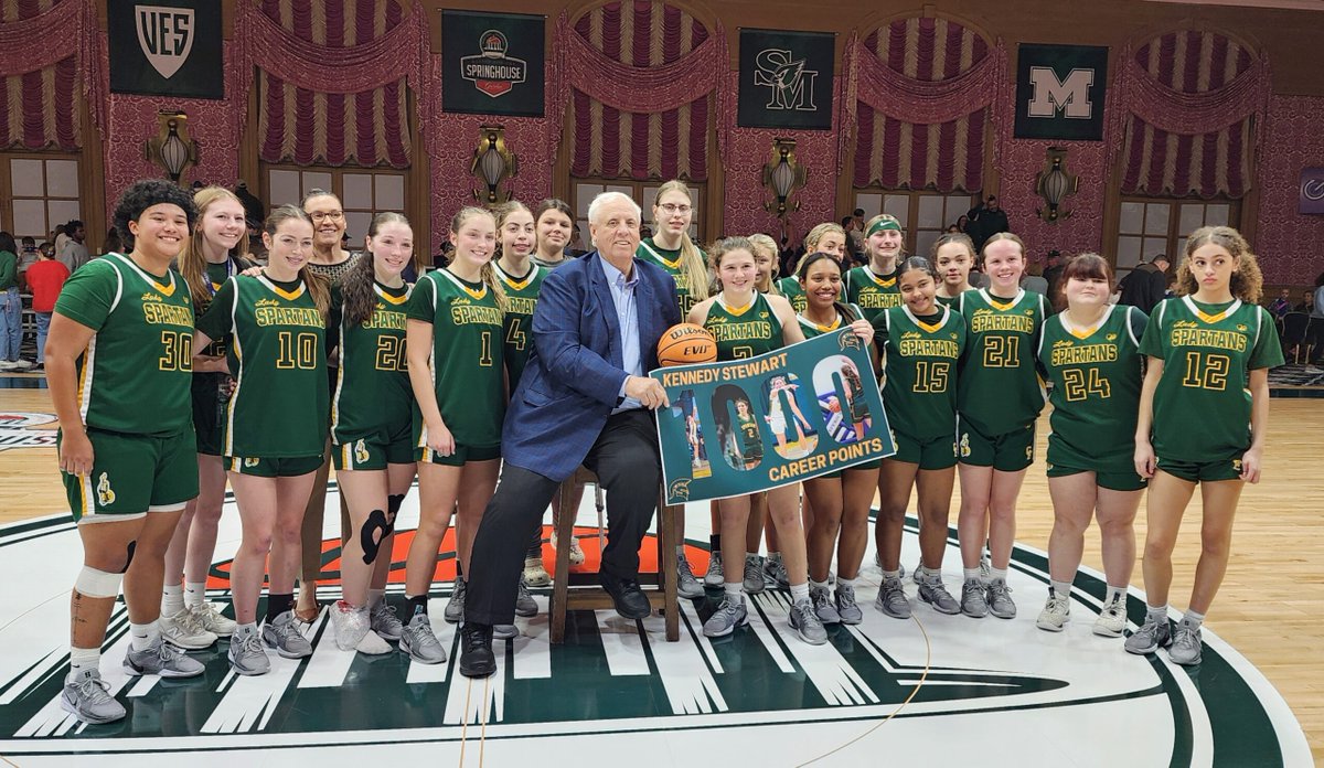 Battle for the Springhouse: Greenbrier East and Charleston Catholic girls, Morgantown and Spring Mills boys win Friday
lootpress.com/battle-for-the…