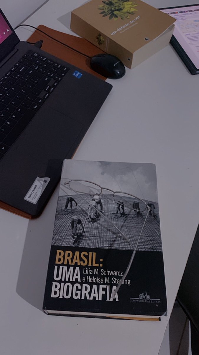 31/01/2025

Hj eu tava com cinco capirotos dentro do corpo. 

Dia de humanas, basicamente história e geografia. 📚🧭🏛️

Comecei assistindo videoaulas, depois li teoria em PDF.

Fiz uma autoaula para mim msm, fiz uns ankis e questões. 

Muito feliz. Me sentido o boazudo #studytwt