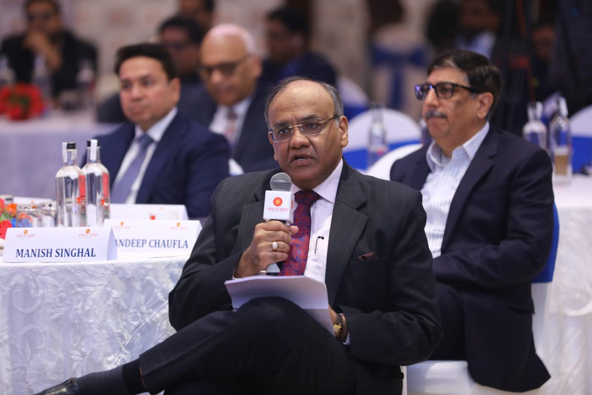 ASSOCHAM4India's tweet photo. The stage is set for the exclusive live viewing of the #UnionBudget 2025-26. Join us at #ASSOCHAM Industry-Media Interaction, featuring a comprehensive analysis of the budget’s impact across various sectors. Stay informed with expert perspectives on the latest economic developments. 

#Budget2025 #UnionBudget2025WithASSOCHAM #UnionBudget #BudgetLiveUpdate