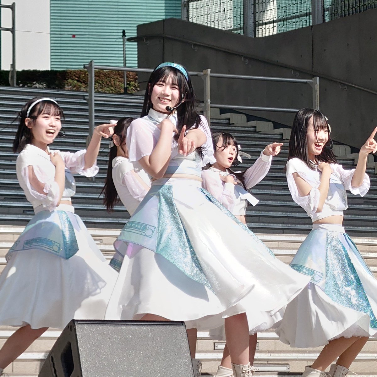 tamagomanju12's tweet image. 芽依ちゃんだけこっちを指してる！？　#リンプラ #LINKLPLNET #荒井芽依