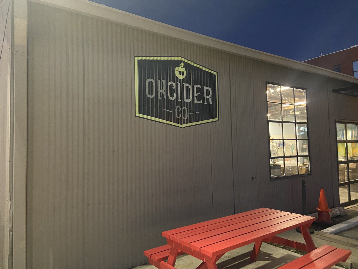 Model9Live's tweet image. The fine folks at OKCider showed a rare lapse in judgement tonight and allowed BradChad a microphone.