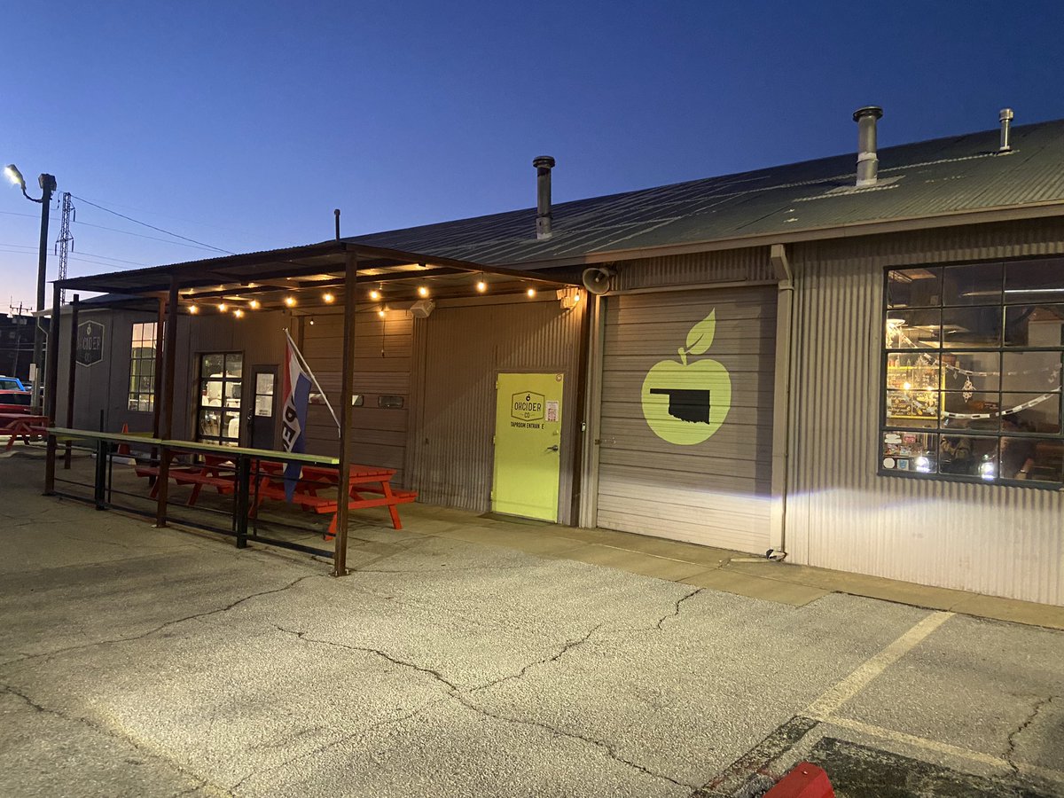 Model9Live's tweet image. The fine folks at OKCider showed a rare lapse in judgement tonight and allowed BradChad a microphone.