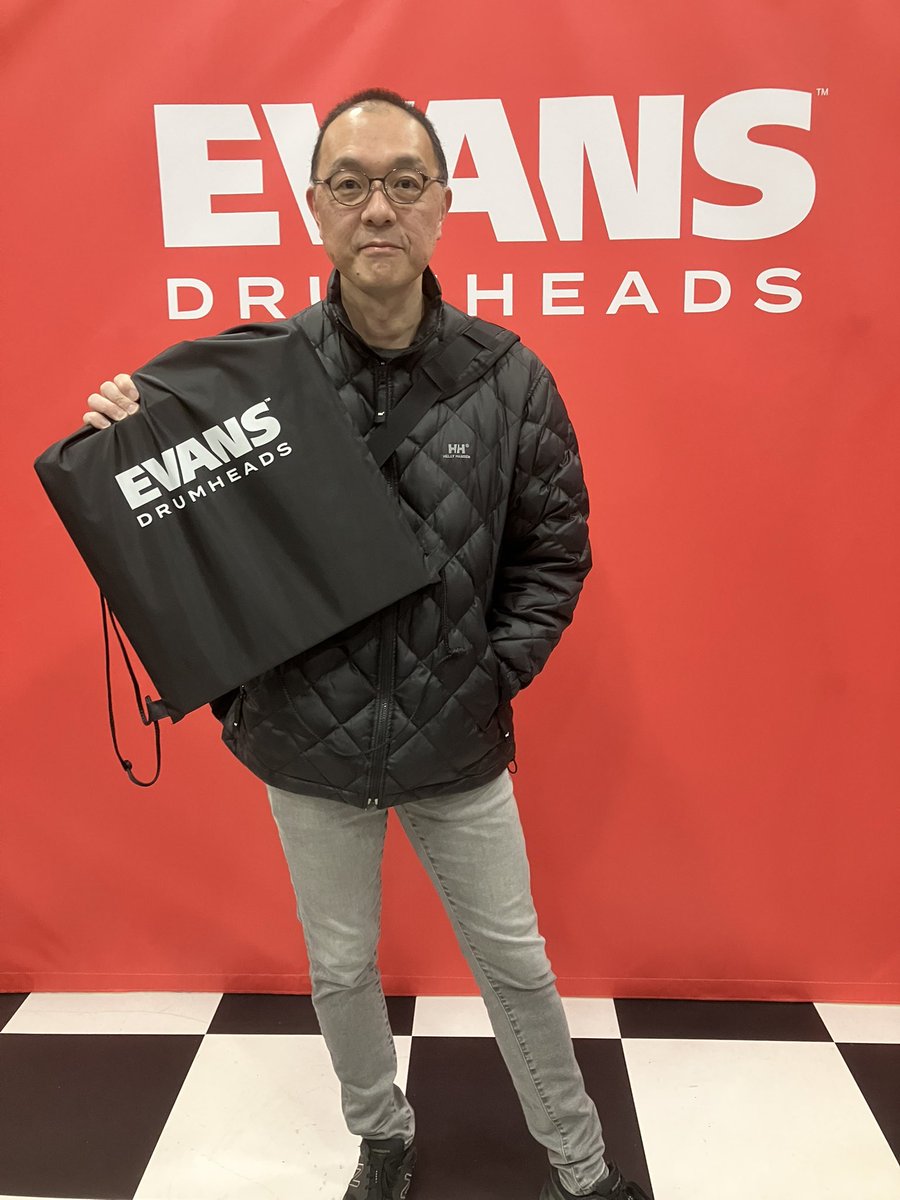 Hikoro17's tweet photo. EVANSはいいなぁ!
#evansdrumhead https://t.co/Sb12Gv5ZOf
