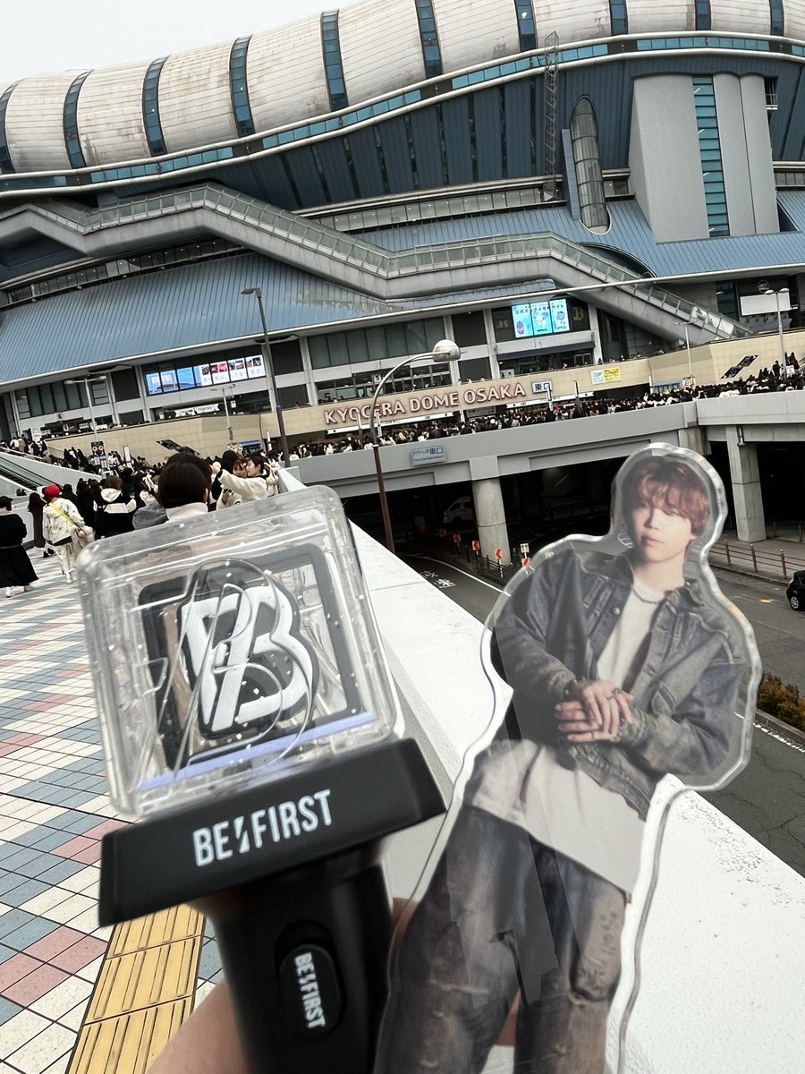 ritto0505's tweet photo. 京セラドーム着いたー😊久しぶりのライブに緊張してきた🫨ネイルも久しぶり🤭💅
#BF_DOMETOUR 
#ビーファネイル (ほぼ概念) https://t.co/9U7vq3840V