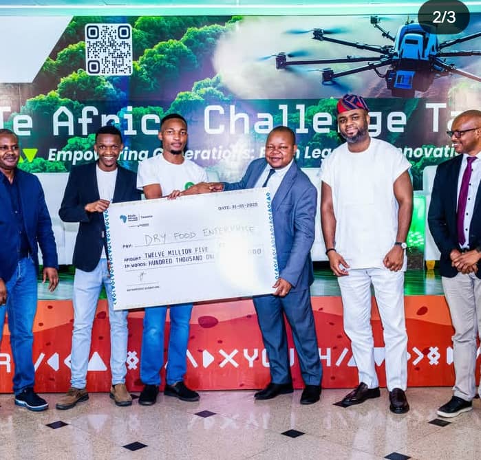 KenethMatope's tweet photo. Yesterday was a great day for us as we celebrated being selected among the top 3 projects in the Ayuta Africa Challenge in Tanzania. We celebrated together with our entire farming community in Tanzania.
@SaharaConsult_ 
@alipoki 
@Afruturist https://t.co/izxevwevRb
