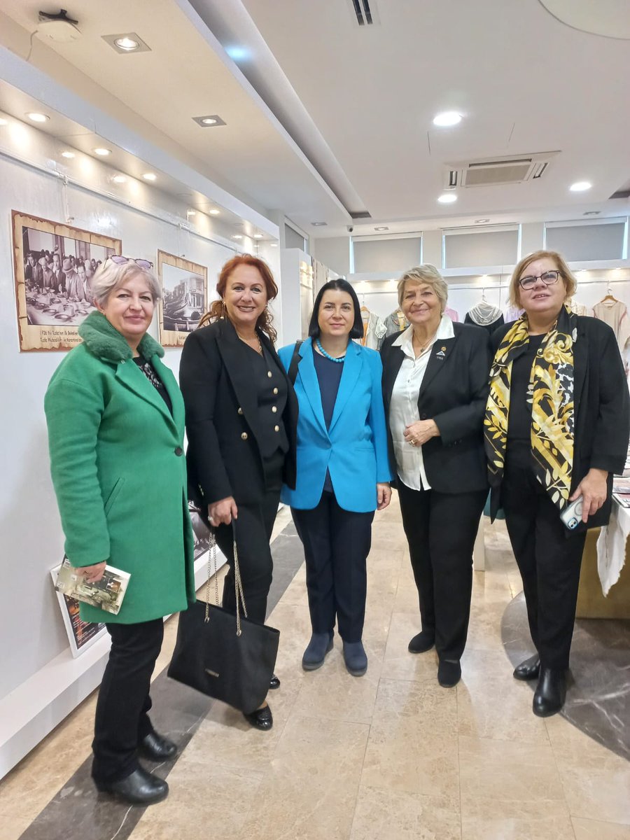 30 Ocak #mubadele nin 102. Yıldönümünde acı dolu göçü Tuzla'daki İTÜ denizcilik okulunda Sanat Tarihçisi Doç. Dr. Neval Kozan dan dinledik. Sergide yer alan kıyafetler çok şeyi anlatıyor. <a href="/erenalibingol/">Eren Ali Bingöl</a>
<a href="/ozcankaptan/">ozcan arslan</a> <a href="/ZeynepHL_66/">Hale GÜLOĞLU</a>  <a href="/NursenTemizel/">Nursen Temizel</a> #Tuzla <a href="/TuzlaBelediyesi/">Tuzla Belediyesi</a> <a href="/itu1773/">İTÜ - İstanbul Teknik Üniversitesi</a>