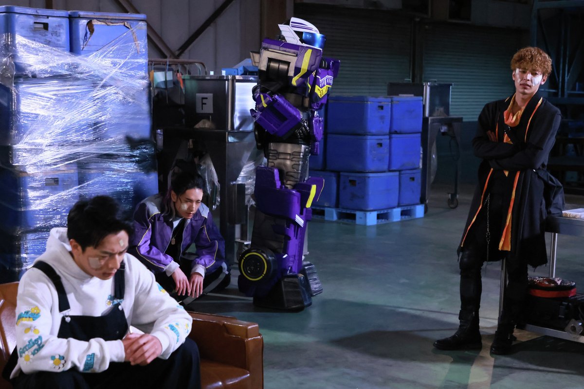 BoonBoom_toei's tweet photo. 明日は #爆上戦隊ブンブン���ャー 47話🛞

ミラとスピンドーの結婚👰

1話で流されて結婚しそうになったミラ。
そこを大也に救われて
#ブンブンジャー になったミラが
改めて握るハンドル🚘
運命を転がす運転屋の本領発揮ブ〜ン🏎💨

そして…あの青い男がついに動くブン！？

#届け屋はひとりじゃない https://t.co/6dOFQwFaaU