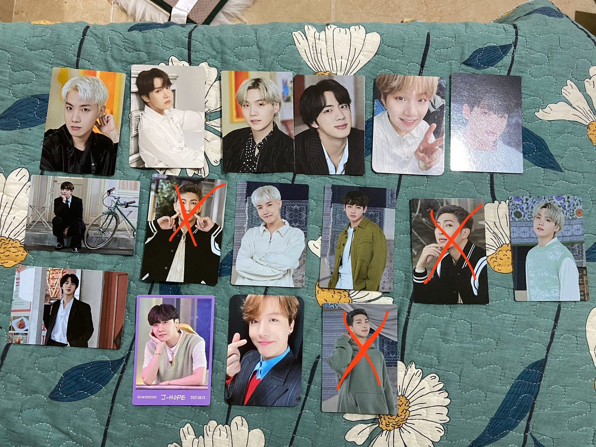 4oclockbesties's tweet photo. wts. 
bts official photocards. 
qyop for the pc. 
dm me if you’re interested tq

#btsarmy #pasarbts #btsmalaysia https://t.co/5H8mjR7VQD