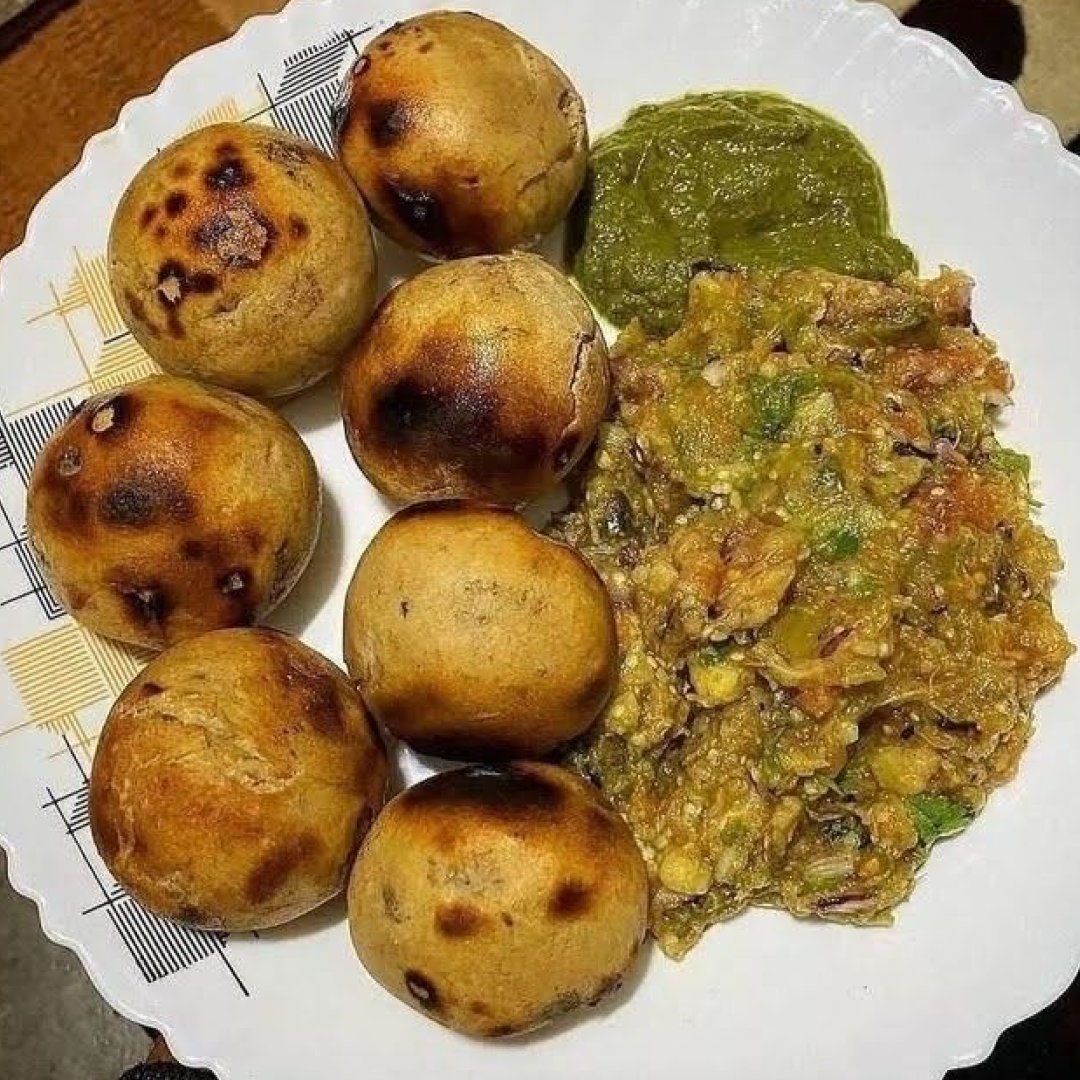 Swiggy's tweet photo. aaj breakfast mein bihar special litti hai 😋 #Budget2025 https://t.co/r4FcRniyCO