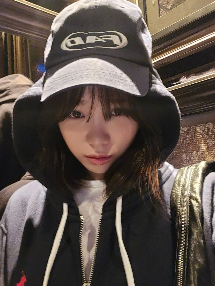 chaechabi's tweet photo. hi, im gab!
– minor, filo, she/they, not new to #stantwt, crazy4chaewon and yujin (ive)

looking for interactive moots n friends around here! likes and rts are v much appreciated :) https://t.co/5lhtTQn4YO