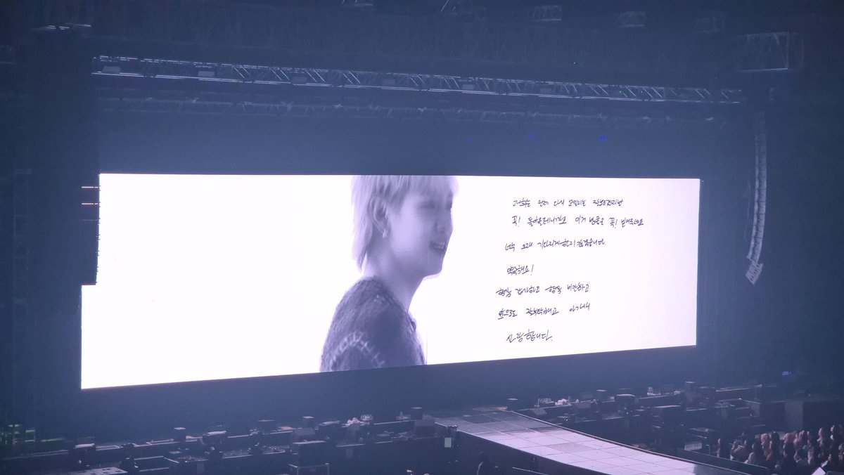 🐍僕たちはいつまた集まるかはよく分かりませんけど、必ず！戻ってきますから。この(??)を必ず！信じてください。長く待たせたりはしません。約束します！いつも感謝していて、いつも申し訳なくて。これからも、よろしくお願いします、アガセ。愛してます。

#BAMBAM 🐥💚 #GOT7_NESTFEST