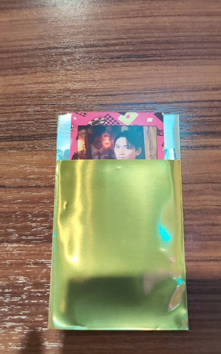 ユリ tweet media