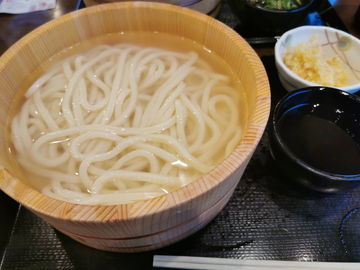 dolce_cooking's tweet photo. 今日は父と丸亀食べに来ました！
半額なの嬉しすぎる…🤤🤤 https://t.co/QCirdXymxg
