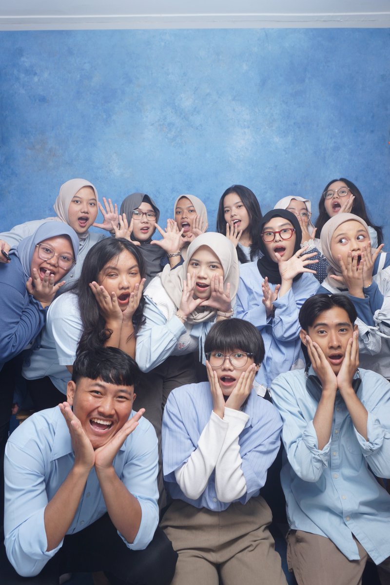 hmilyijcdi's tweet photo. INFOKOM BIRU2 LOV BGTTTT!!!!! 🩵💙🩵💙🩵💙 https://t.co/rgDAoDRs8c