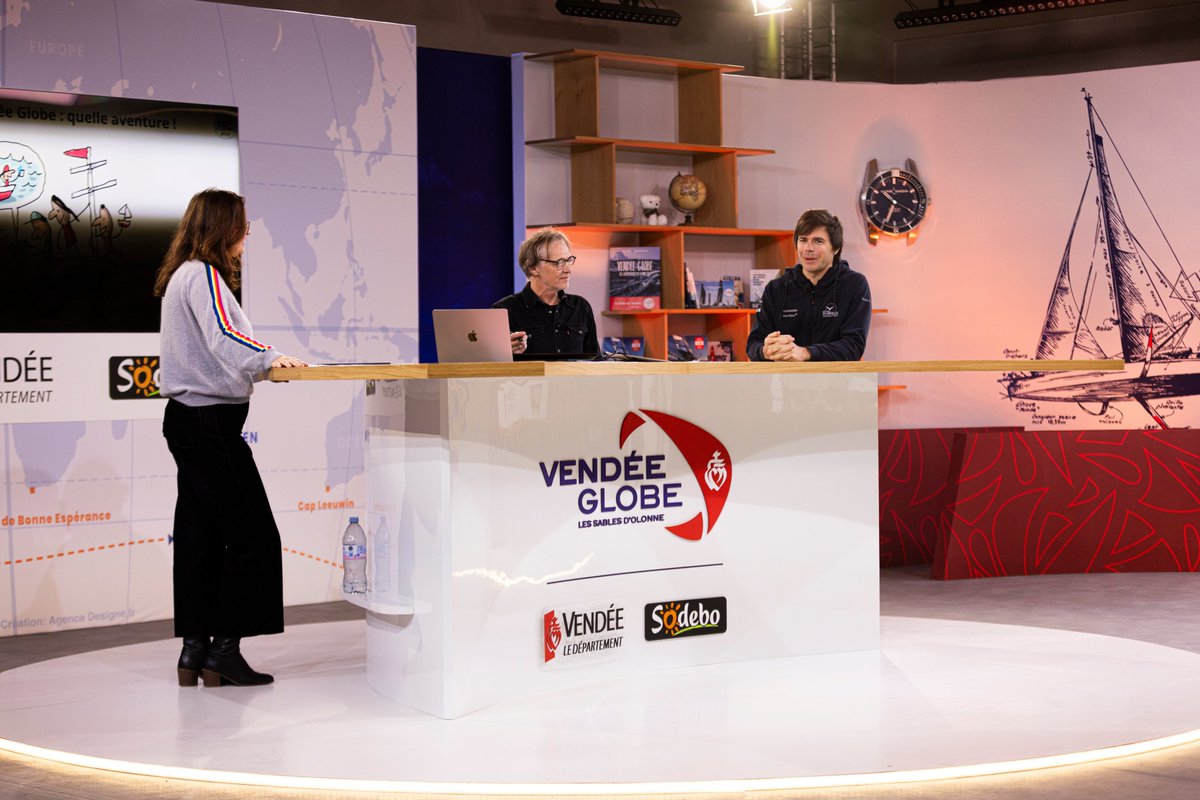 VendeeGlobe's tweet image. Hier, près de 80 000 élèves issus de 4 000 classes à travers toute la France ont eu la chance de participer à un webinaire XXL en compagnie de @SebastienSimon_, 3e du Vendée Globe 2024 ! 👏

Ce webinaire marquait la fin de l&apos;édition du Vendée Globe Junior 2024/2025, un programme…