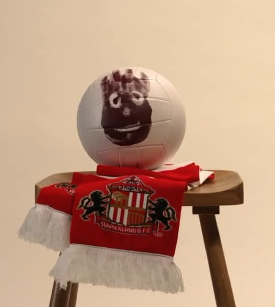 Absolutely buzzing about this!! 🔴⚪🔴⚪⚽✍️❤️ <a href="/SunderlandAFC/">Sunderland AFC</a> <a href="/SAFC_NASA/">SAFC-NASA</a> <a href="/IsidorWilson/">Wilson Isidor</a>