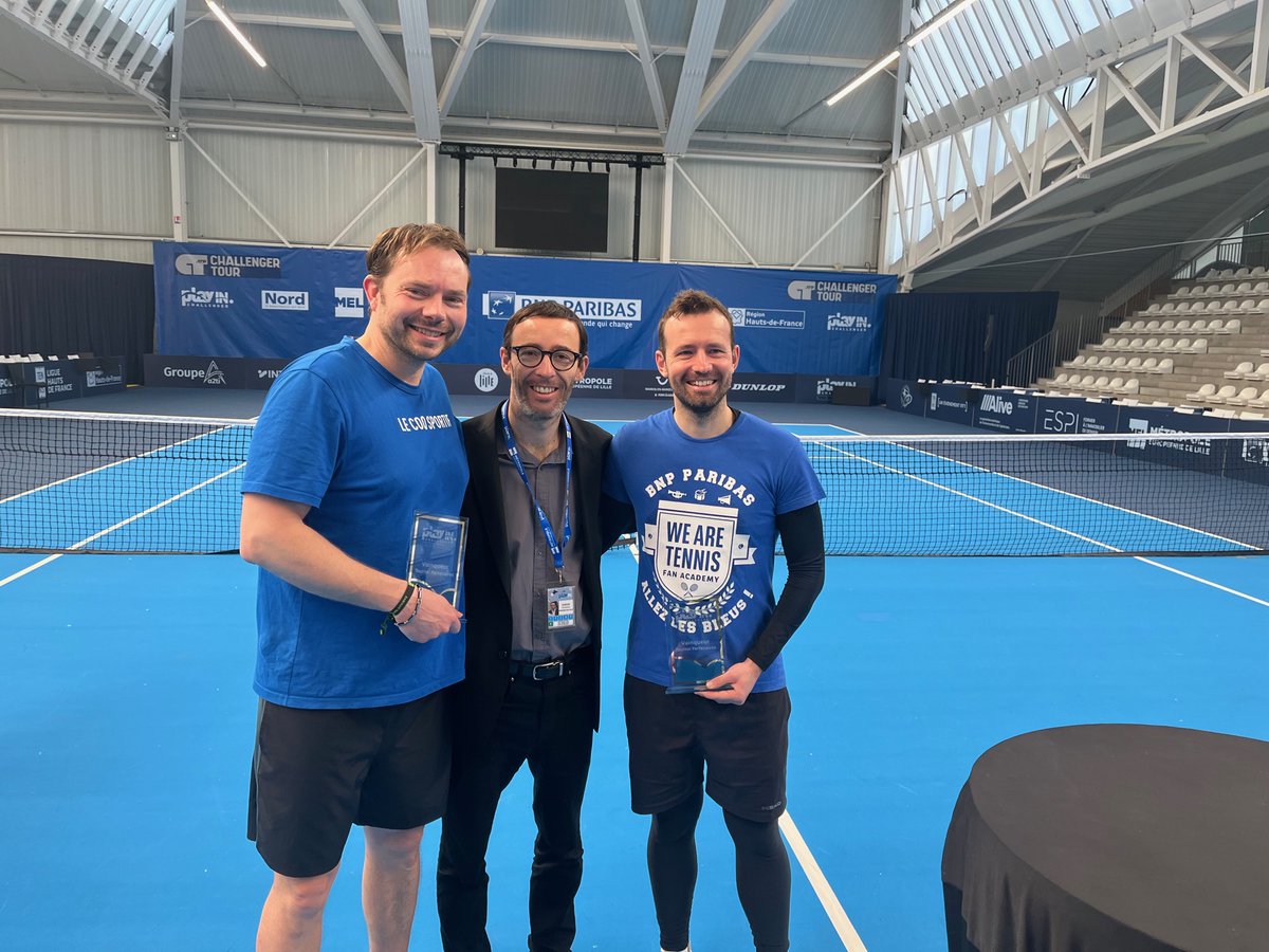 FINALE DU TOURNOI PARTENAIRES 

En levée de rideau de cette 7è édition du <a href="/PlayinLille/">Play In Challenger Lille</a>  se tenait ce matin la finale du tournoi partenaires, qui a vu  la victoire de <a href="/mabanque_bnpp/">Ma Banque BNP Paribas</a>  sur celle de <a href="/hautsdefrance/">Région Hauts-de-France</a>.👏👏  aux participants et🙏 pour votre fidélité et soutien au tournoi!