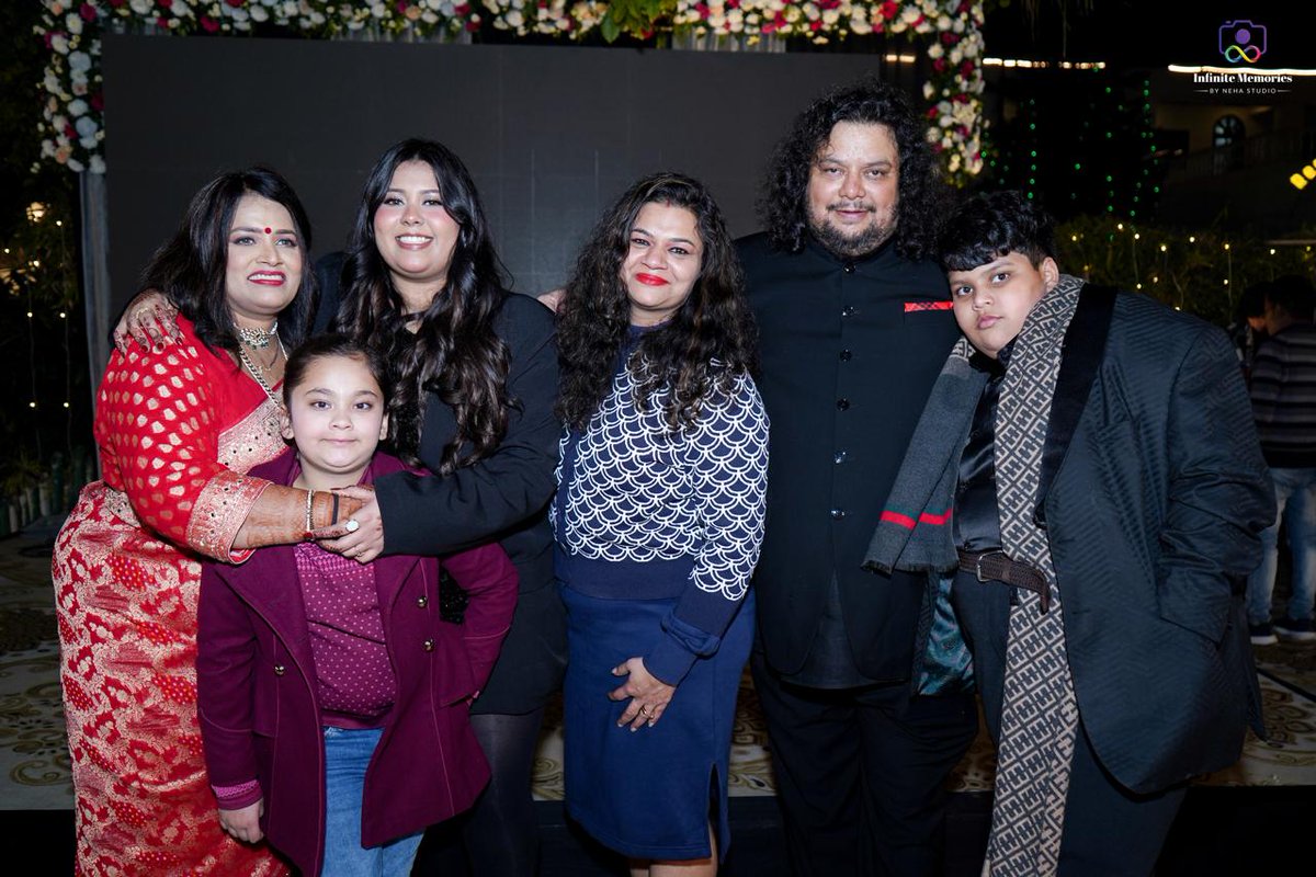 ConfluenceNgo's tweet image. 25 years, countless memories, and a lifetime of love! ❤️✨ Grateful for every moment and for everyone who came to celebrate with us. Your love and support mean the world! Here’s to forever!  #confluence #smitasrivastav #amitabhsrivastav #25thweddinganniversary #bharatmahotsav