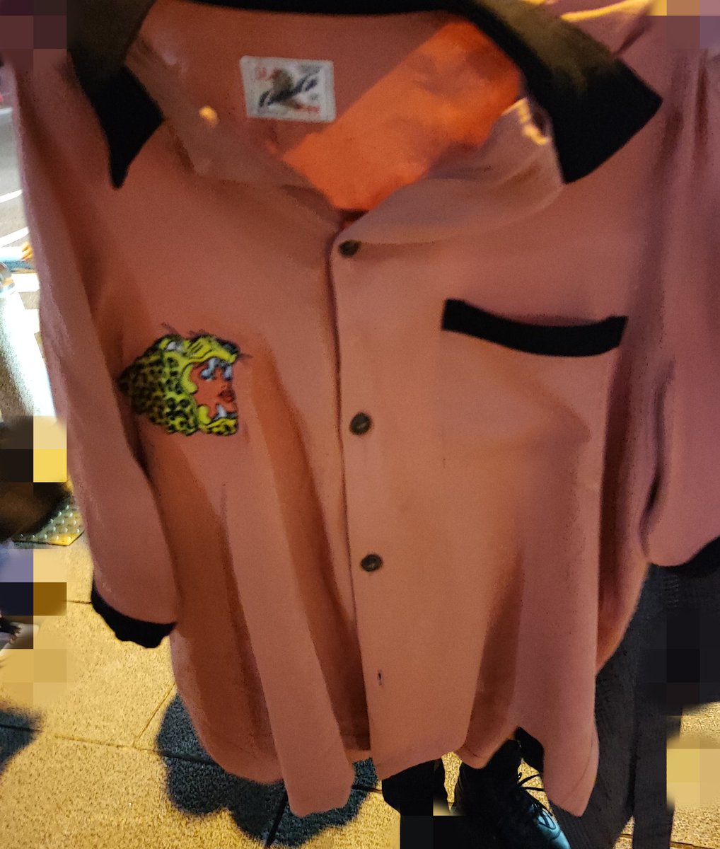 y_shi_'s tweet photo. SHiNくんが最後に投げた半袖シャツをキャッチしちゃいました。

ありがとうございます🥁🥁🥁
凄い写真撮られたね📷️

#GRANRODEO https://t.co/YxvhwgNqxt