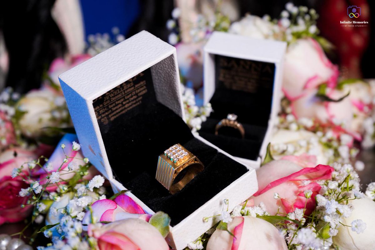 ConfluenceNgo's tweet image. 25 years, countless memories, and a lifetime of love! ❤️✨ Grateful for every moment and for everyone who came to celebrate with us. Your love and support mean the world! Here’s to forever!  #confluence #smitasrivastav #amitabhsrivastav #25thweddinganniversary #bharatmahotsav