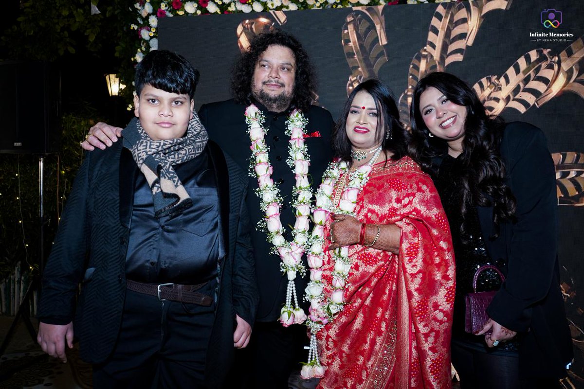 ConfluenceNgo's tweet image. 25 years, countless memories, and a lifetime of love! ❤️✨ Grateful for every moment and for everyone who came to celebrate with us. Your love and support mean the world! Here’s to forever!  #confluence #smitasrivastav #amitabhsrivastav #25thweddinganniversary #bharatmahotsav