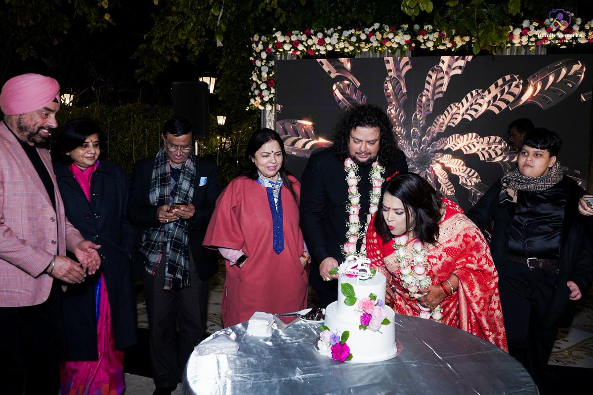 ConfluenceNgo's tweet image. 25 years, countless memories, and a lifetime of love! ❤️✨ Grateful for every moment and for everyone who came to celebrate with us. Your love and support mean the world! Here’s to forever!  #confluence #smitasrivastav #amitabhsrivastav #25thweddinganniversary #bharatmahotsav